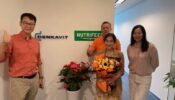 Nuestros compañeros de Denkavit China John, Nick, Tina y Sunnie, durante la inauguración de la nueva oficina